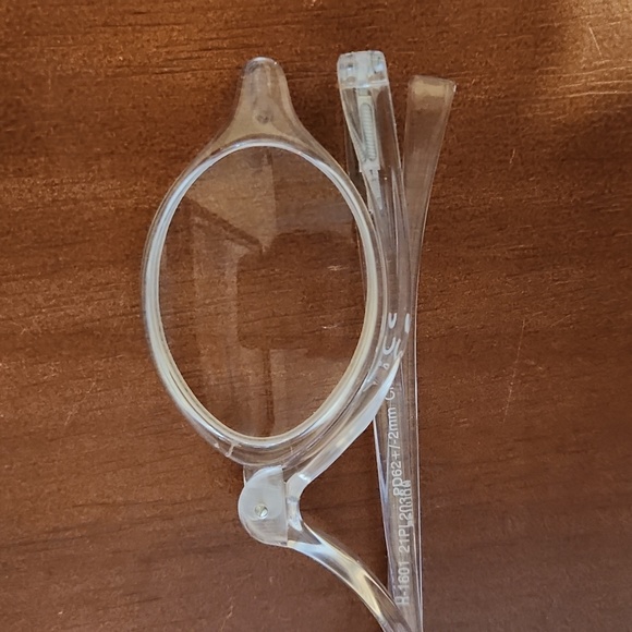 Bundle of 2 Pairs of Eyeguard Magnifying Makeup Glasses, +4.00 Strength, New - Picture 9 of 16